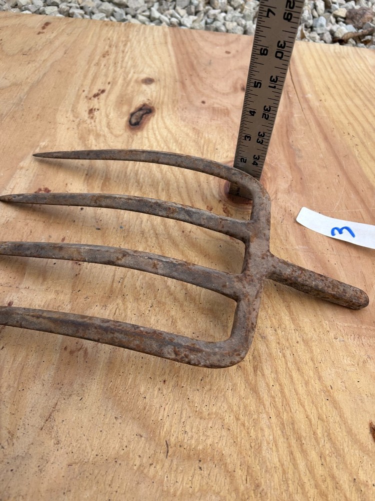 Fork Rake Head 4 Thines Rusty Rustic no handle Original Vintage Primitive Metal