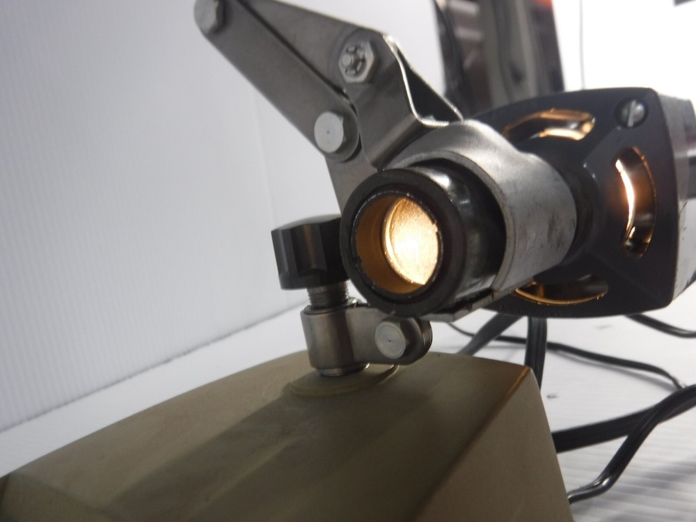 Scientific Instruments Model: 650 115V. 60Hz. 26V.A. Adjustable Illuminator