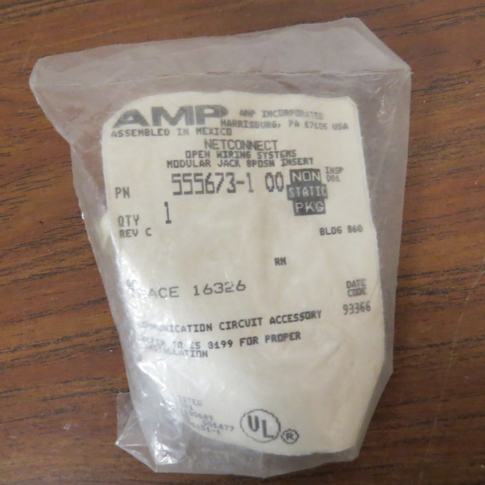 + AMP NETCONNECT 555673-1 Modular Jack 8PDSN Instert