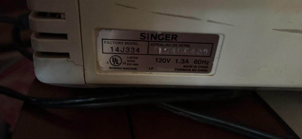 Singer Differential Feed Electronic Serger Sewing Machine