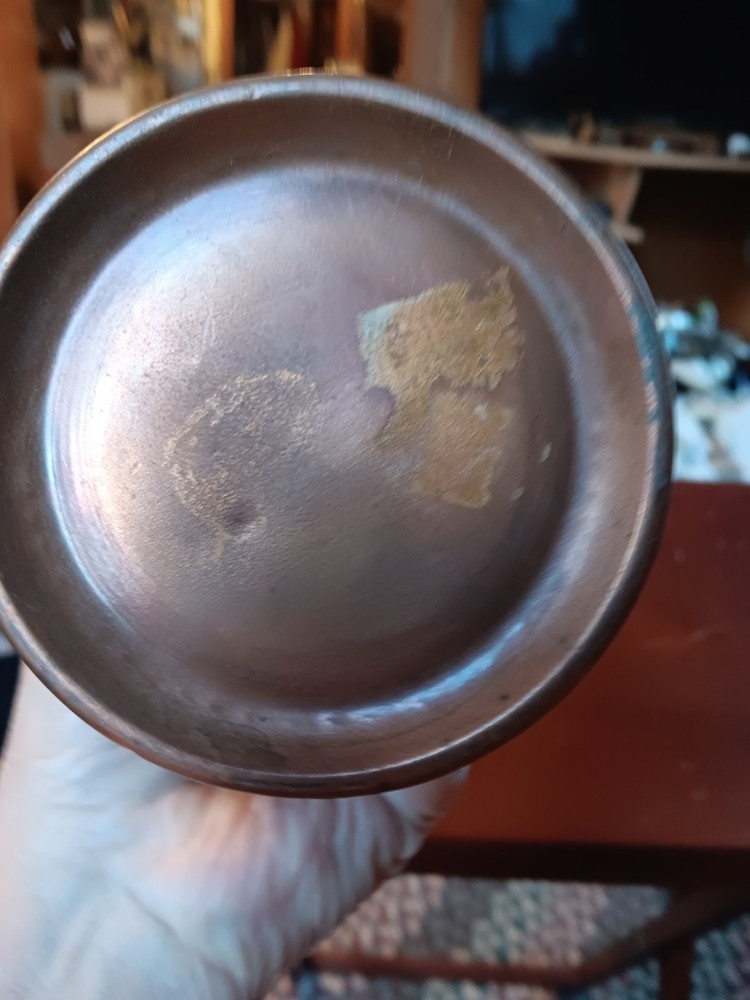 DECORATIVE COPPER POT W/ HANDLE. 1339