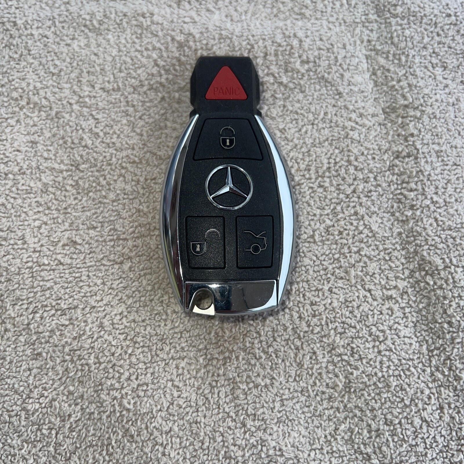 One MERCEDES BENZ OEM GENUINE 4 BUTTON REMOTE SMART KEY FOB GLK GL C CL E S SL