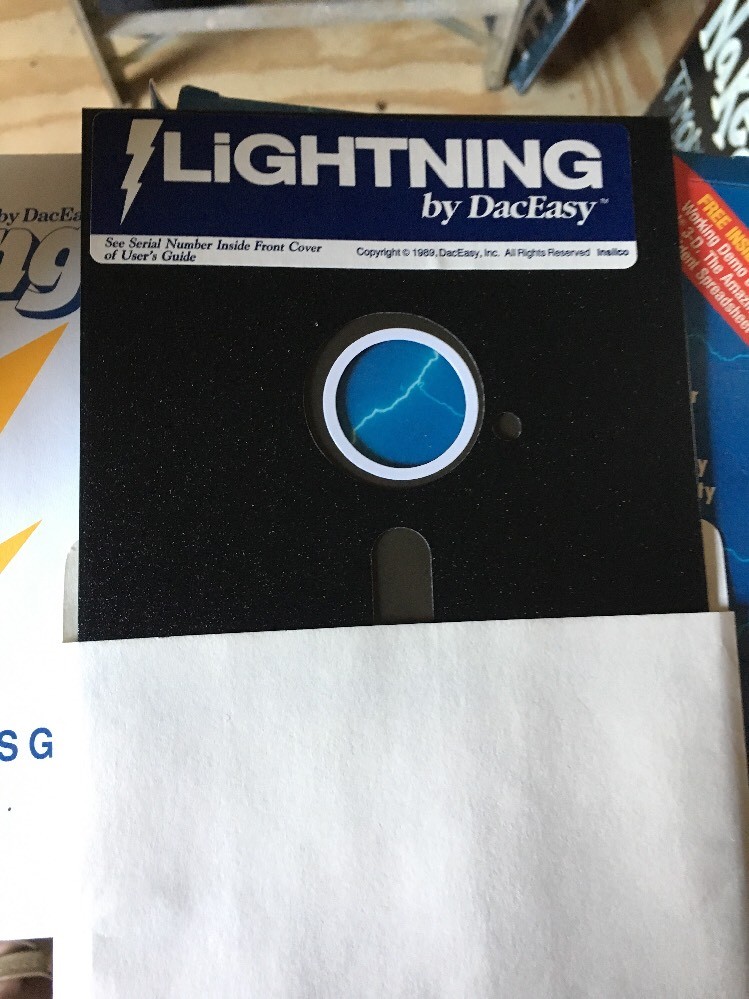 Lightning by DacEasy Includes 5 1/4 Diskette