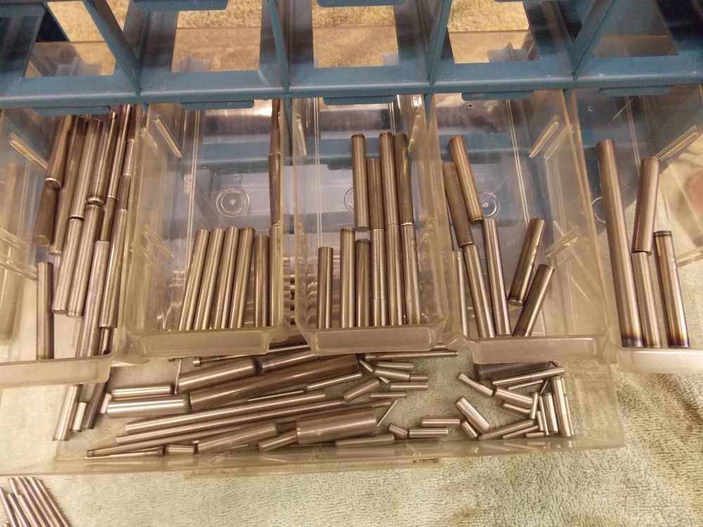 200 Plastic Injection Mold Ejector Pins Alignment Leader Tool Room Machinist