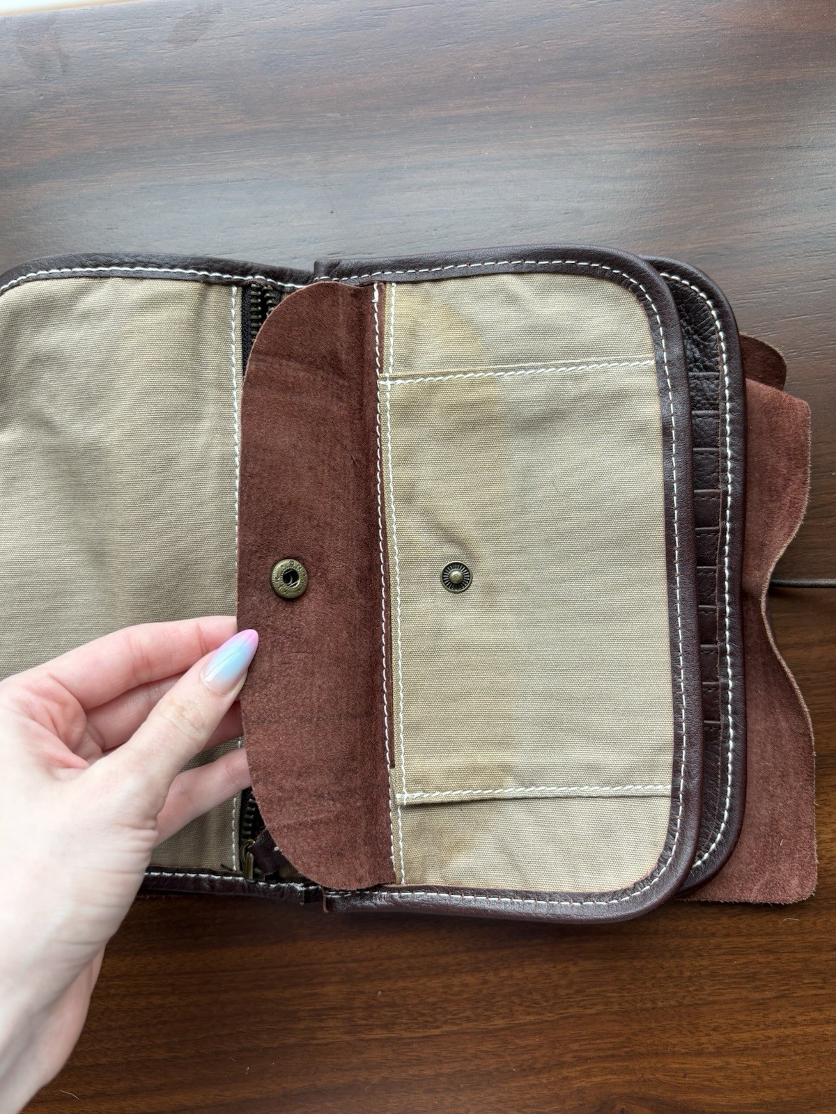 Linshi Tasks Leather Travel Wallet Organizer - Brown