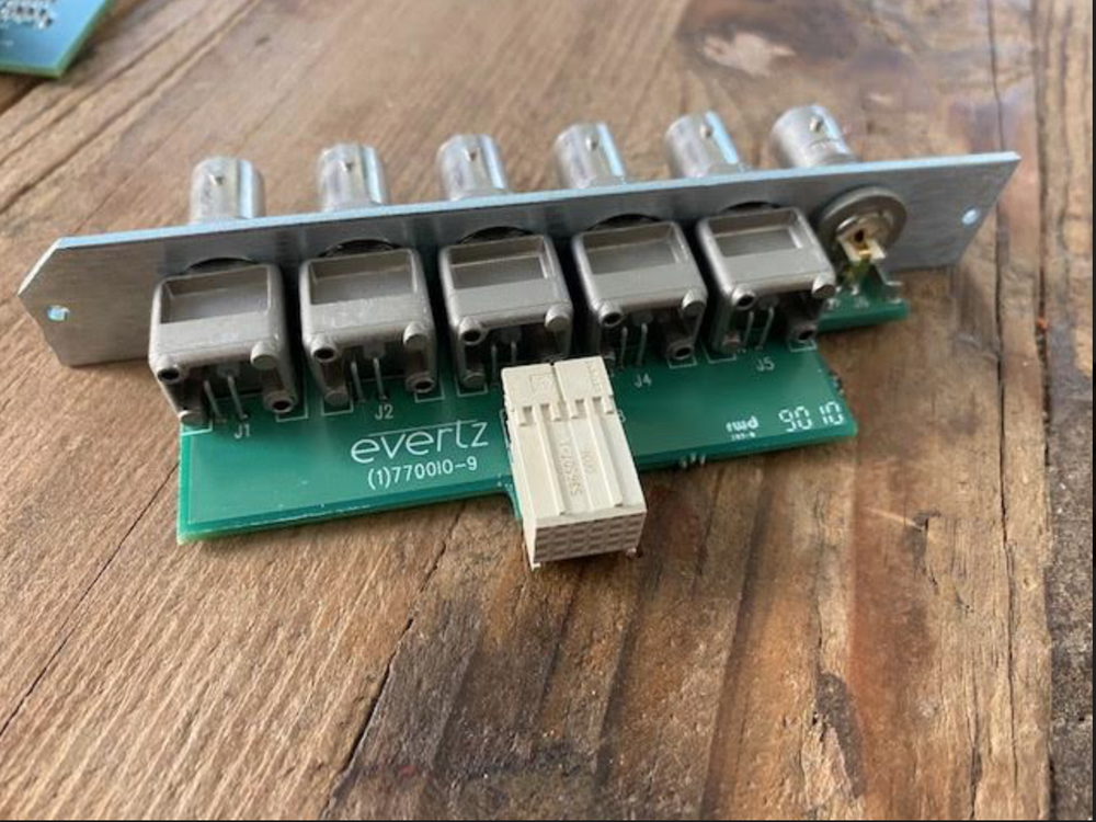Evertz DA 7700DA-AESU w/ Backplane