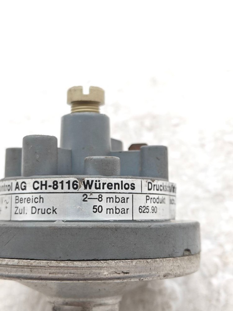 Huba Controls AG CH-8116 Adjustable Air Pressure Switch