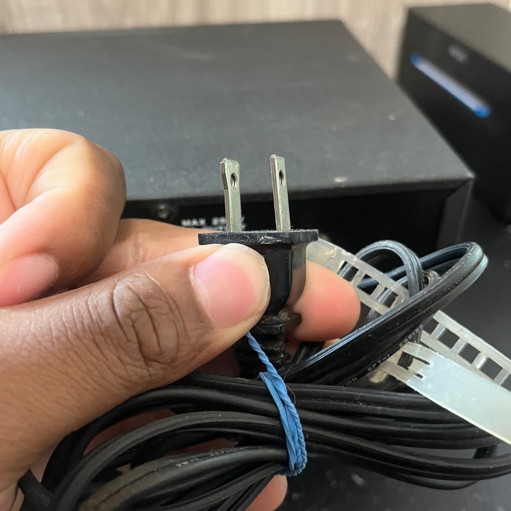 TEAC EQA-10MKII Graphic Equalizer Powers On