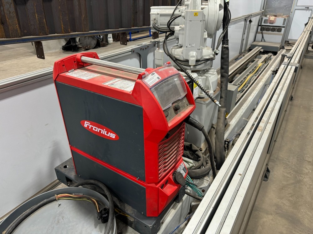 ABB MODEL IRB 4600 ROBOT WELDING SYSTEM