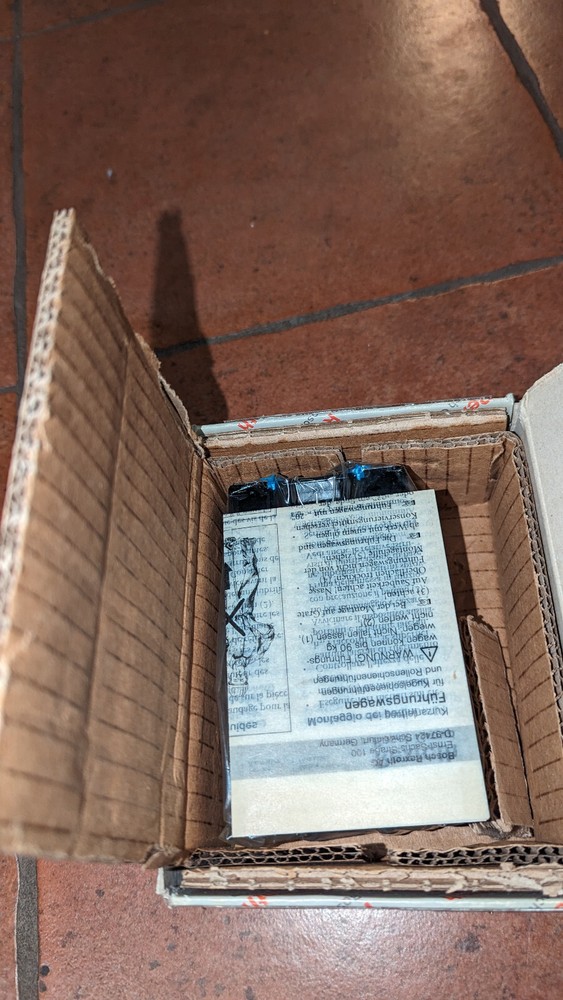 (1) Bosch Rexroth Runner Block / Roller Rail R182133110