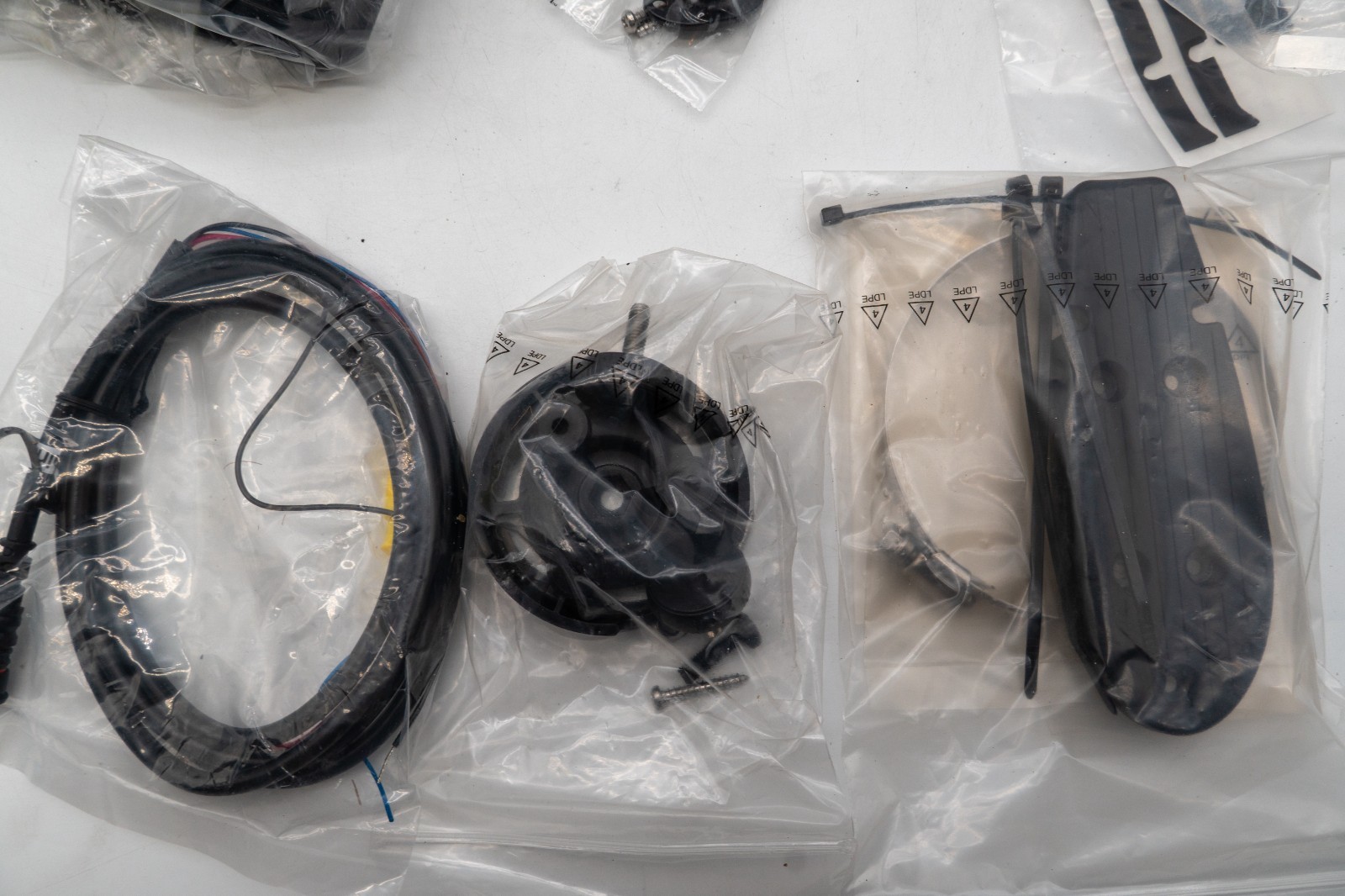 Garmin ECHOMAP UHD2 54CV + Transducer *New Open Box*