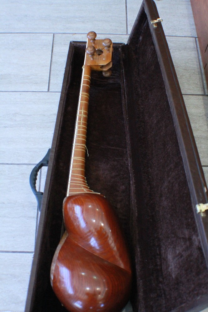 Persian Tar High Quality with extras