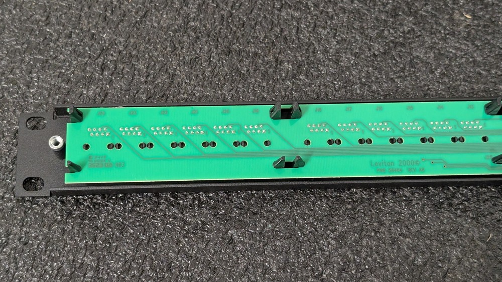 Leviton voice grade patch panel 24 port 49012-J24