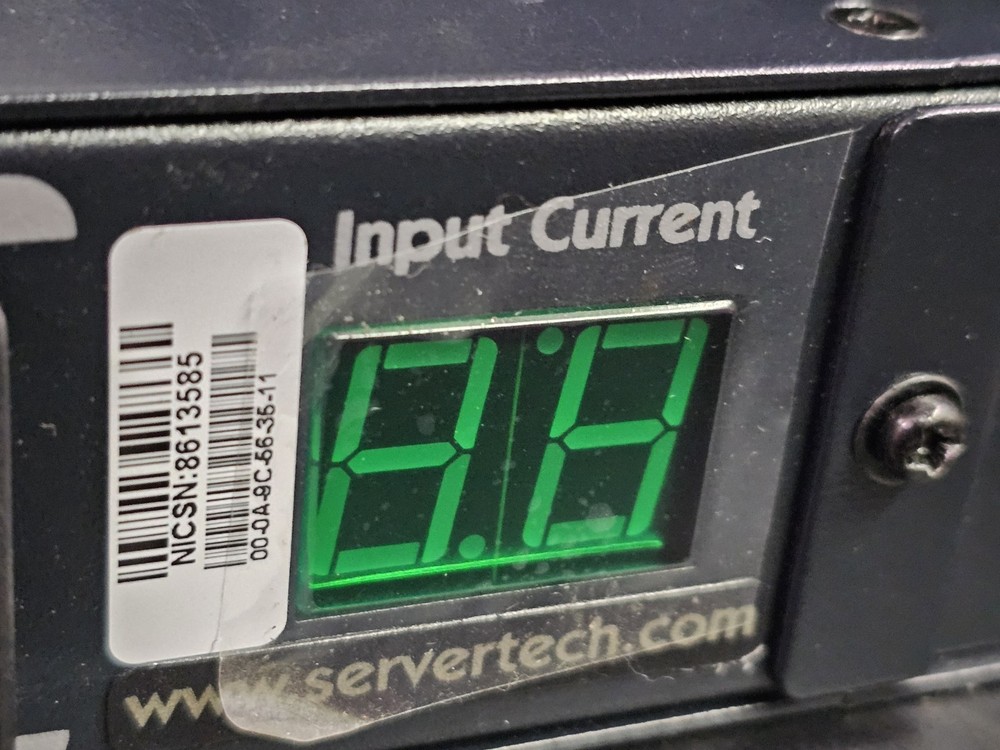 Server Technology Switched Power Distribution Unit CW-8H1A113 + Correct Pwr Cord