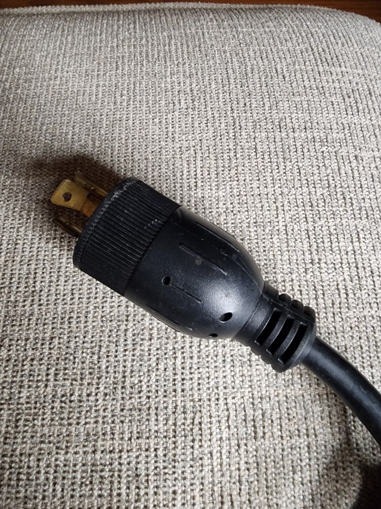 VERTIV GEIST BASIC 10-OUTLET L5-20P10 HORIZONTAL RACK-MOUNTABLE 29584 Power Dist