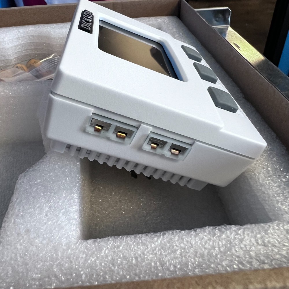 DICKSON SM325 LCD Display Temperature Data Logger -300F to 2000F, 2 type K probe