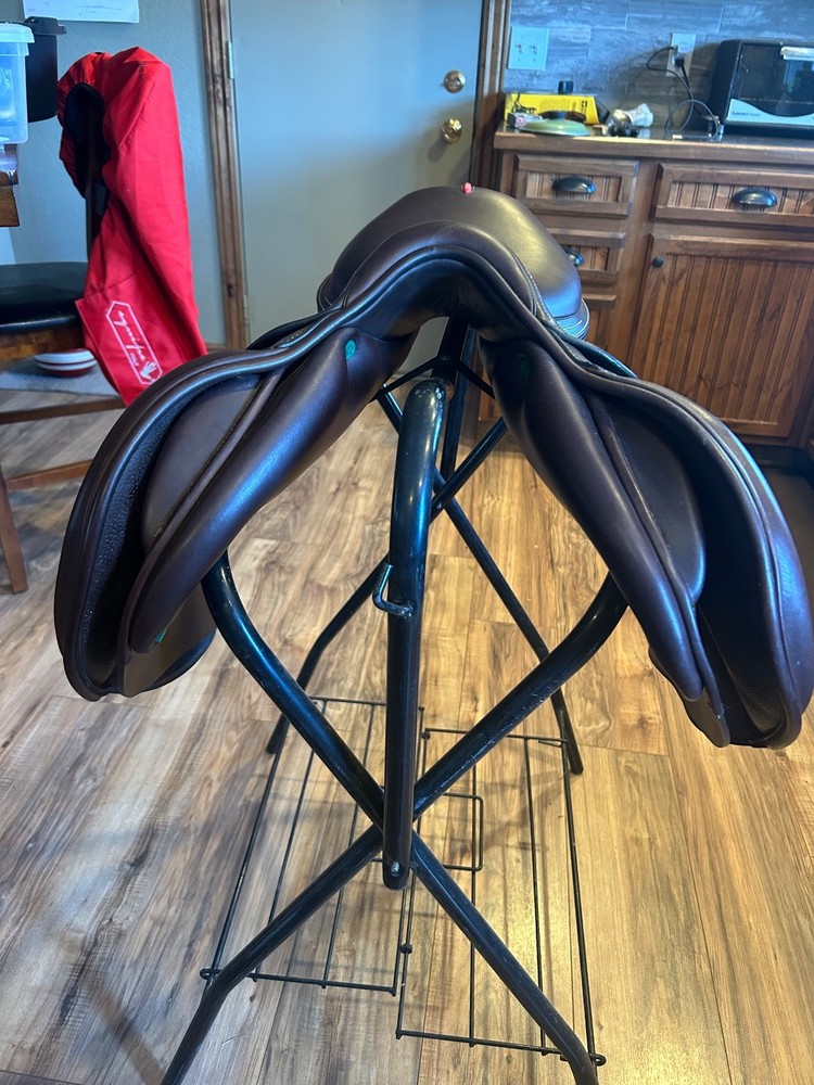 18" Equipe Ek-26 Saddle