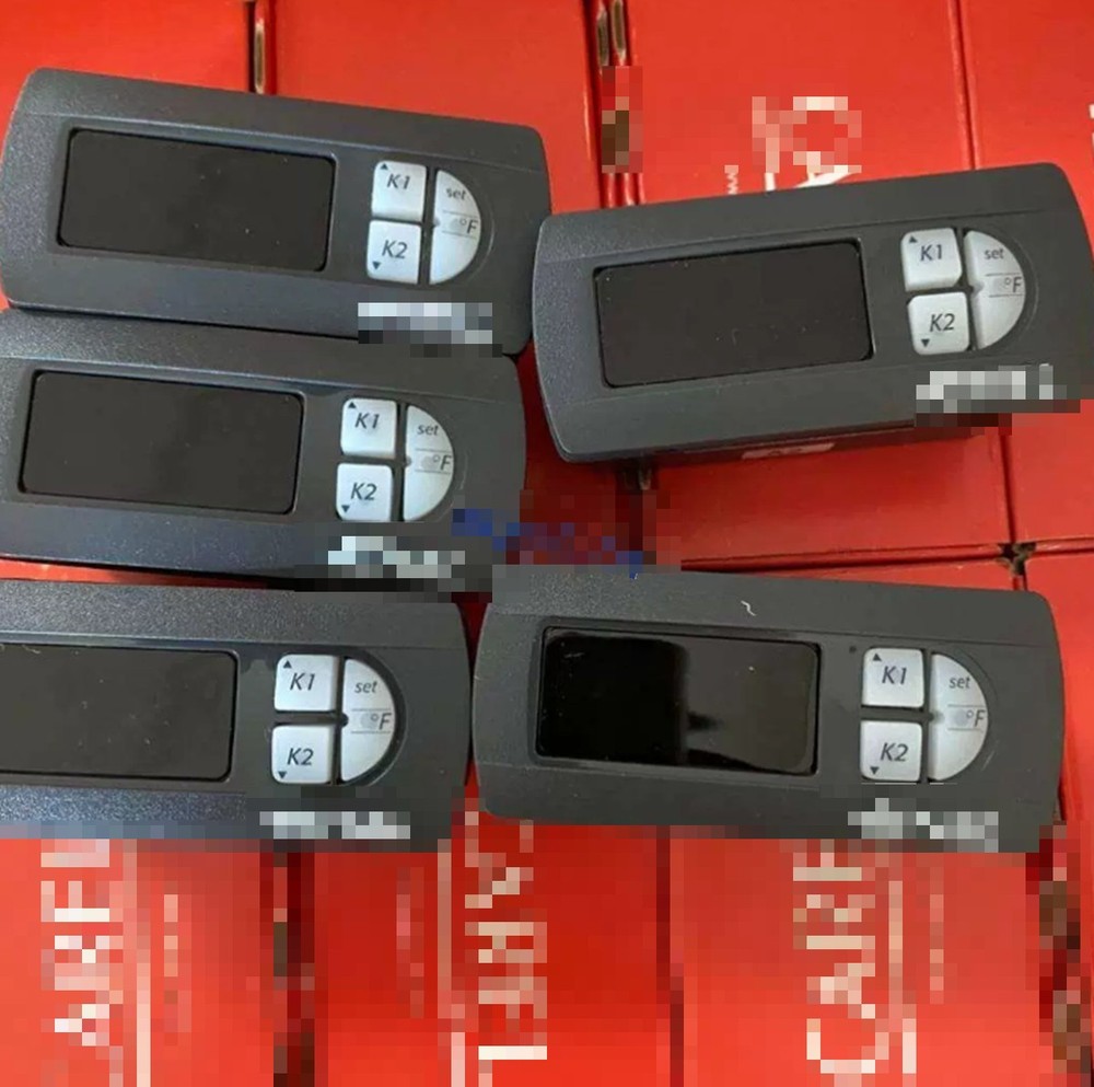 NEW Carel RITBUSR002 Temperature Controller