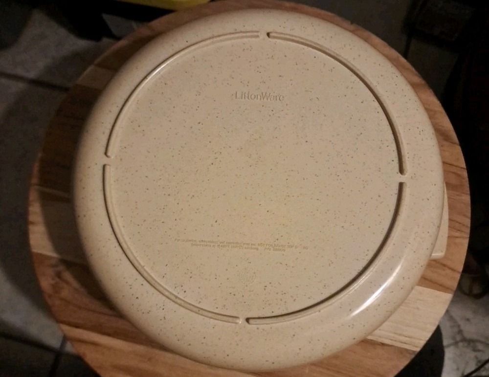 Littonware Microwave 4 Quart Casserole Dish With Cover