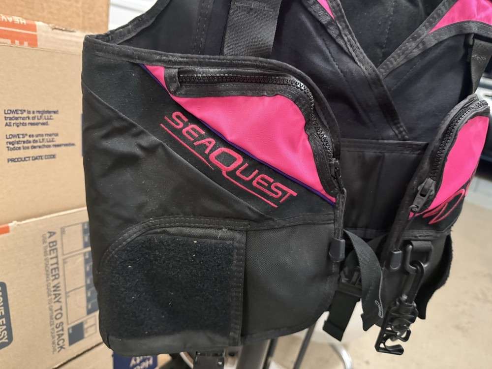 Womens SeaQuest DIVA BCD Size Small Scuba Diving