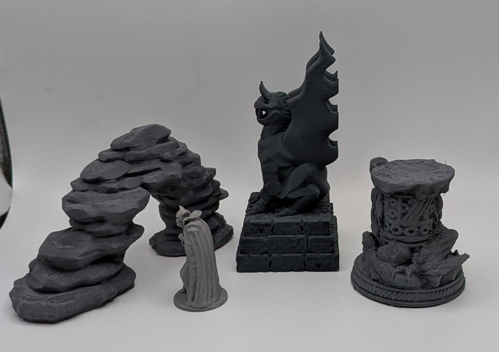Scatter Terrain & Vampire Mini (28mm-32mm Scale), D&D Tabletop Wargames