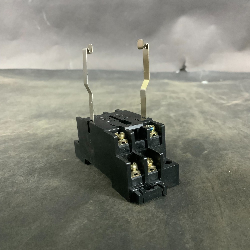 FUJI ELECTRIC TP68X RELAY SOCKET ($12 OBO)