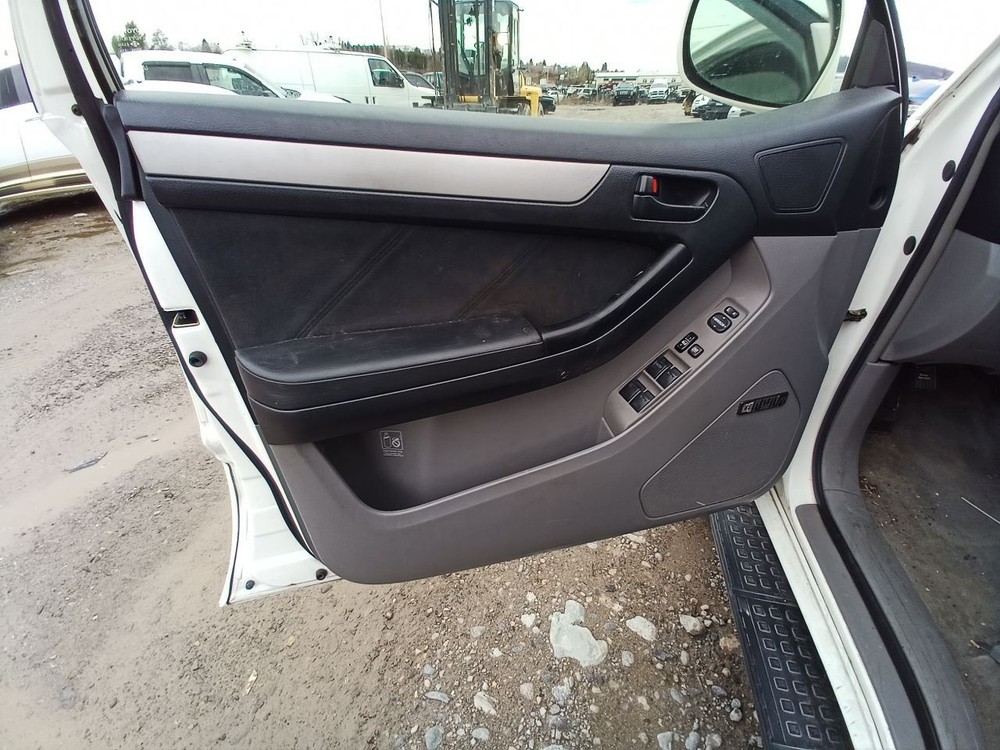 2005 4 RUNNER Cargo Cover Roll Up Style (11894552