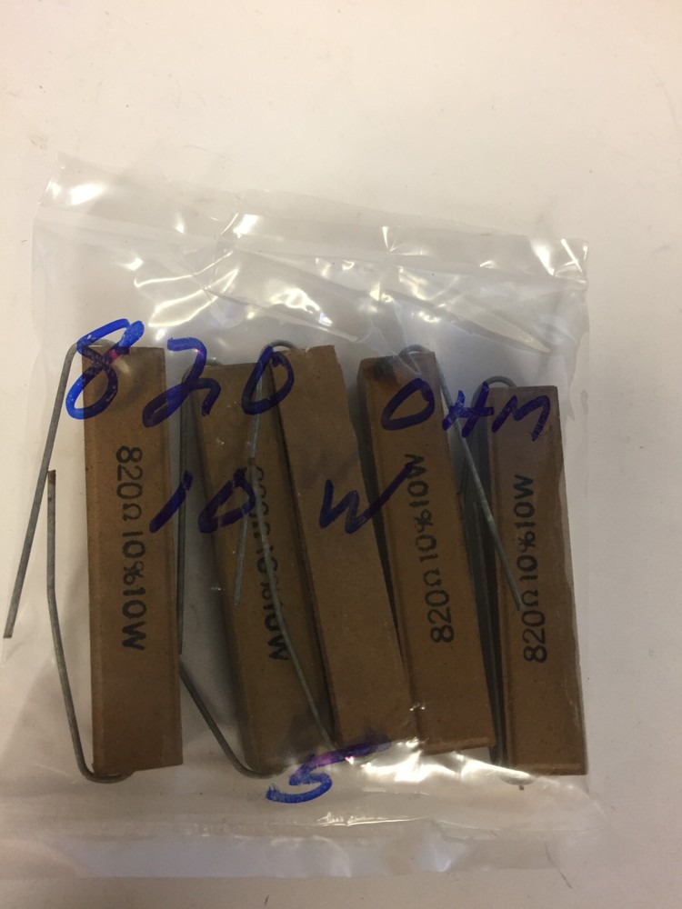 820  OHM 10 WATT  SANDSTONE RESISTORS 5 PCS NEW