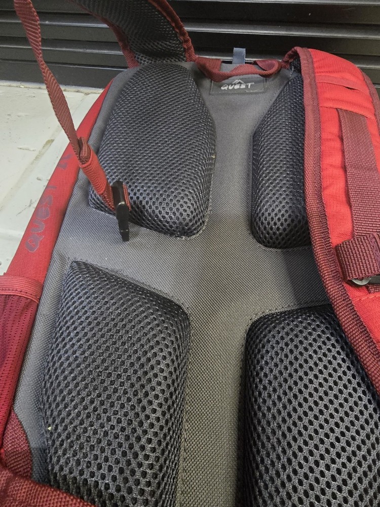 Quest Adrift 2l Hrdration Backpack Red Used