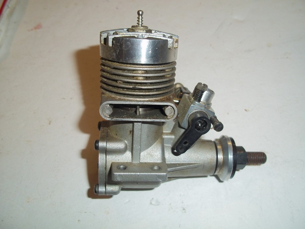 OS 25 MAX VINTAGE REMOTE CONTROL MODEL AIRPLANE ENGINE GREAT CONDITION