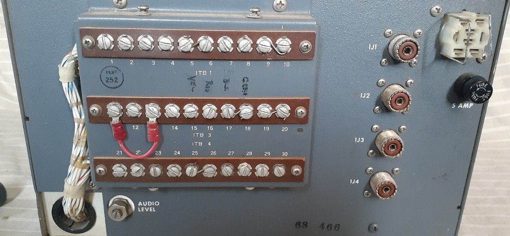 Vintage RARE RCA model SSB-5A 4-Channel 3-15MHz HF SSB Radio Transmitter 16-Tube
