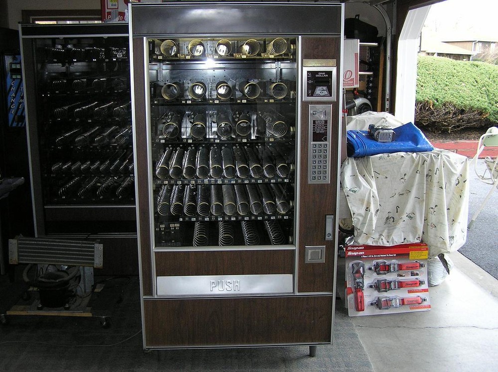 (AP) AUTOMATIC PRODUCTS SNACK VENDING MACHINE 4000, 4600, 5000 & 5500 KEY PAD