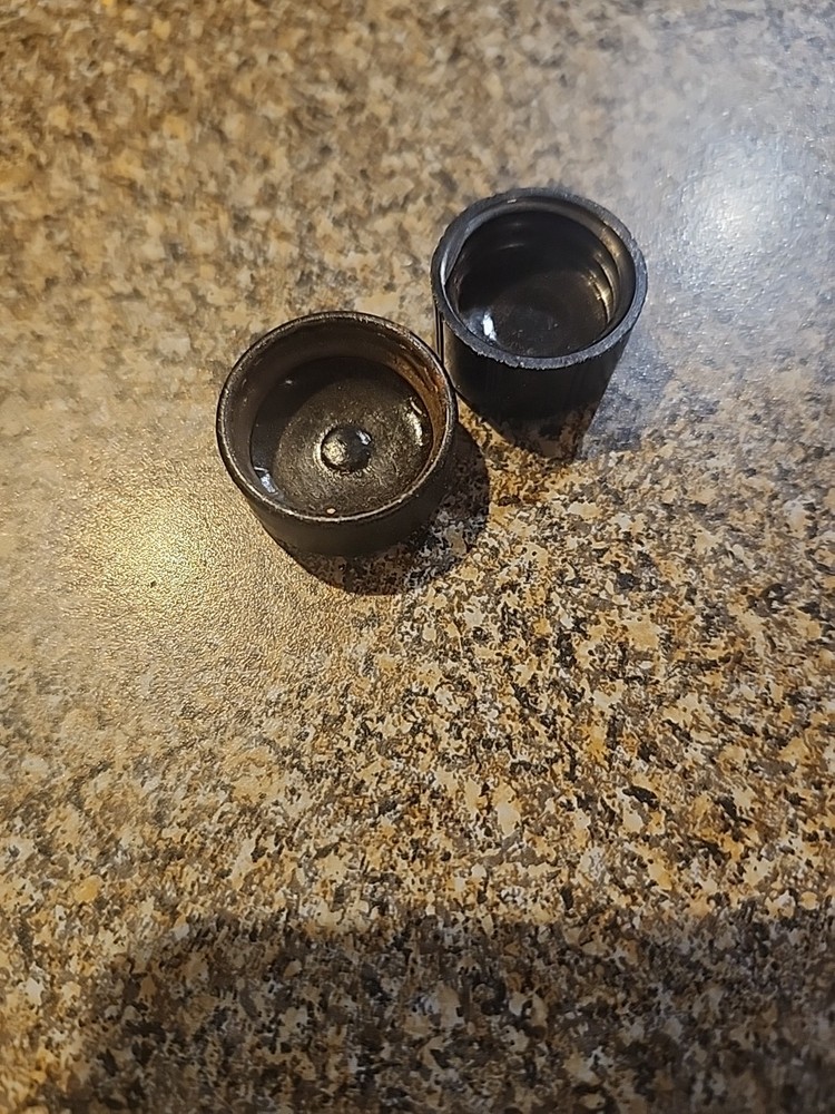 2 VINTAGE BLACK BAKELITE CONTROL KNOBS Bottle CAPS