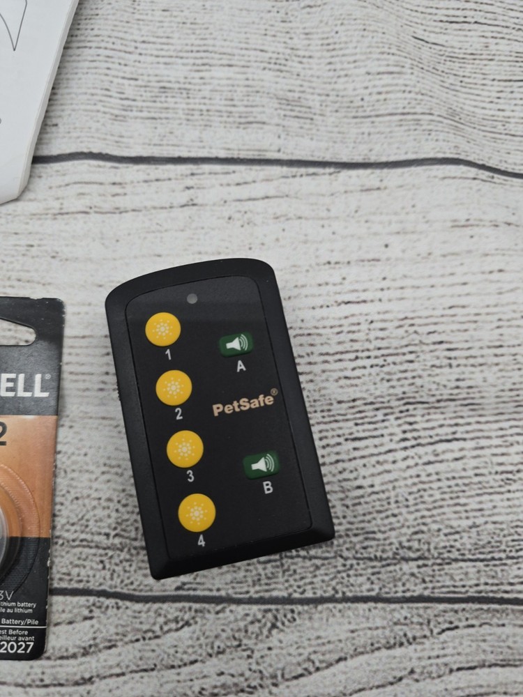 PetSafe Obedience Remote Trainer 75 Yard Range RFA-486 (PDTOO-13882)