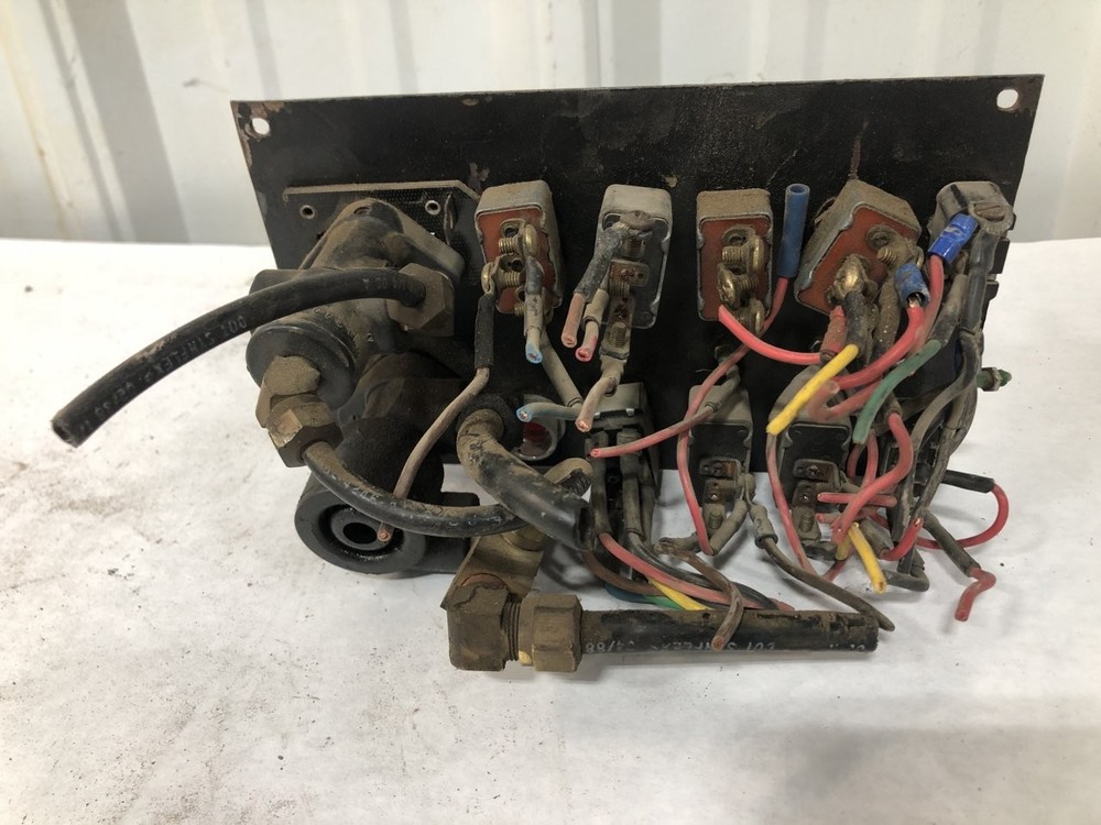 International S1900 SWITCH Dash Panel - Used