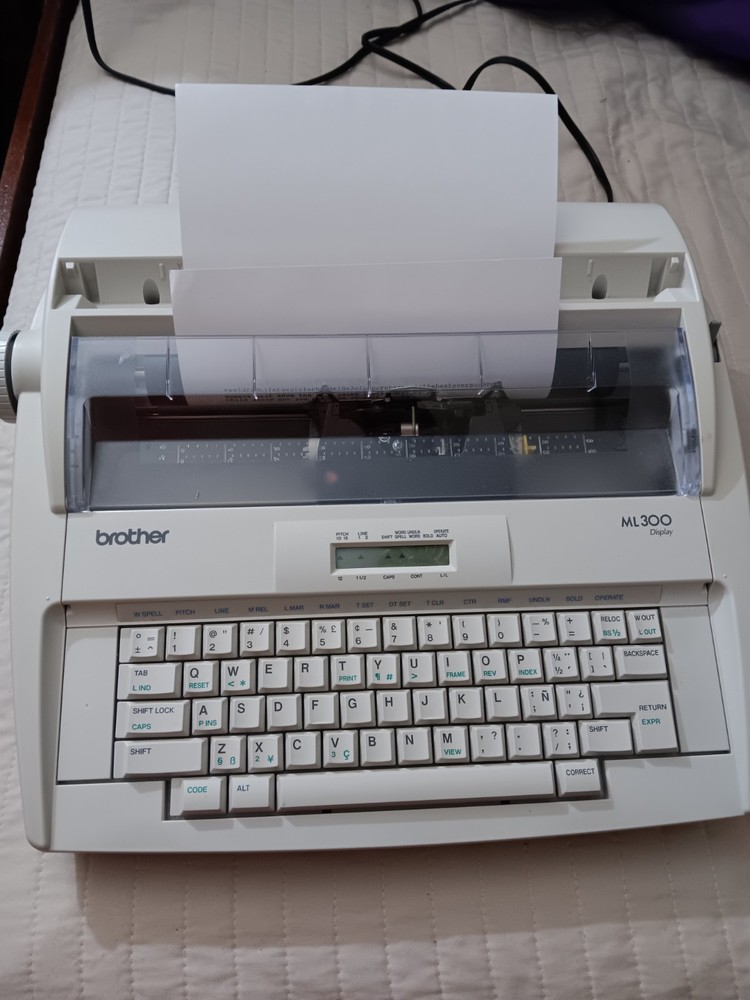 Brother ML-300 Electronic Display Typewriter