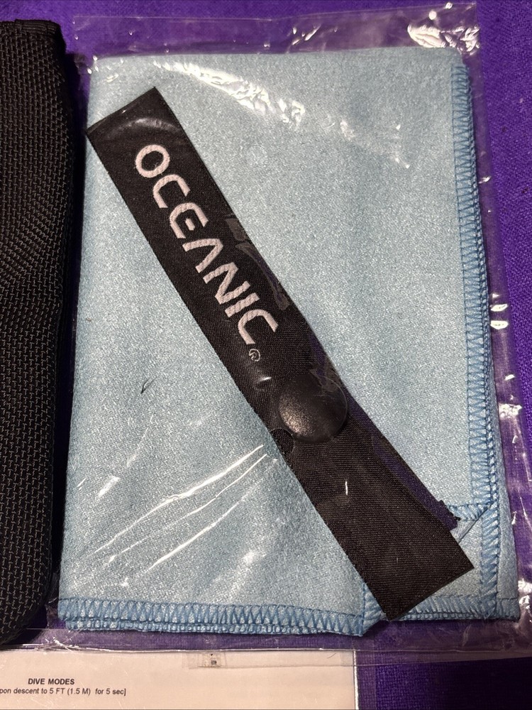 Oceanic Datamask Wireless Comp Mask Power Cord, Operating Manual, Demo Disk +++