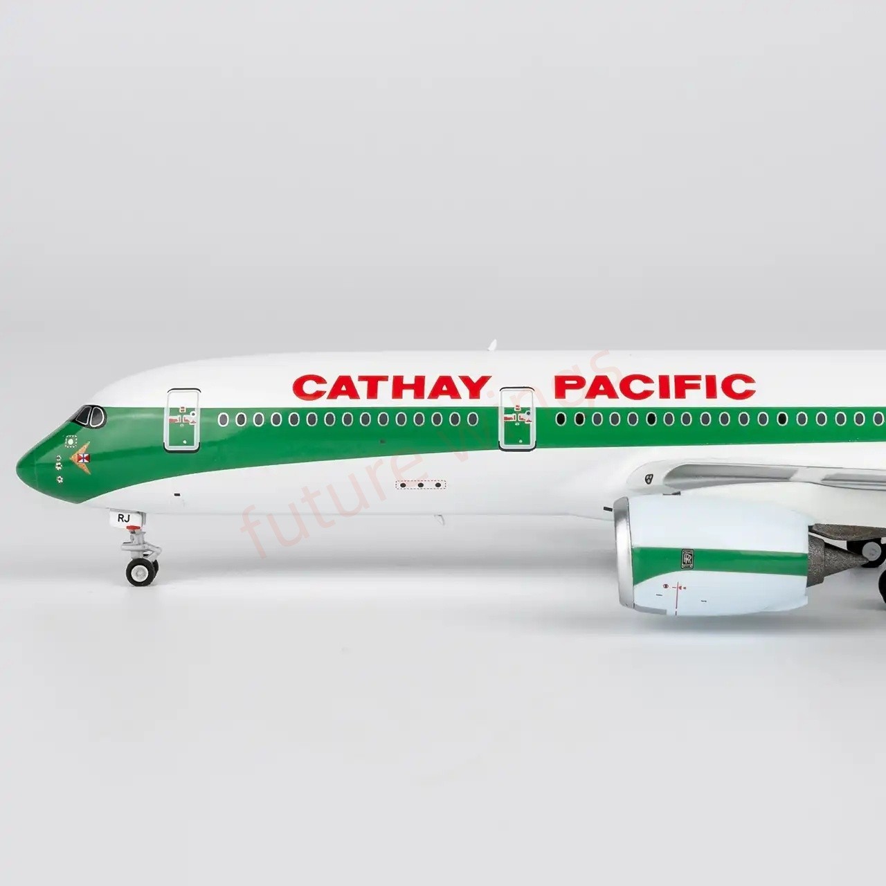 1:400 NG Models NG39129 Cathay Pacific A350-900 B-LRJ "80Years"+Free Tractor