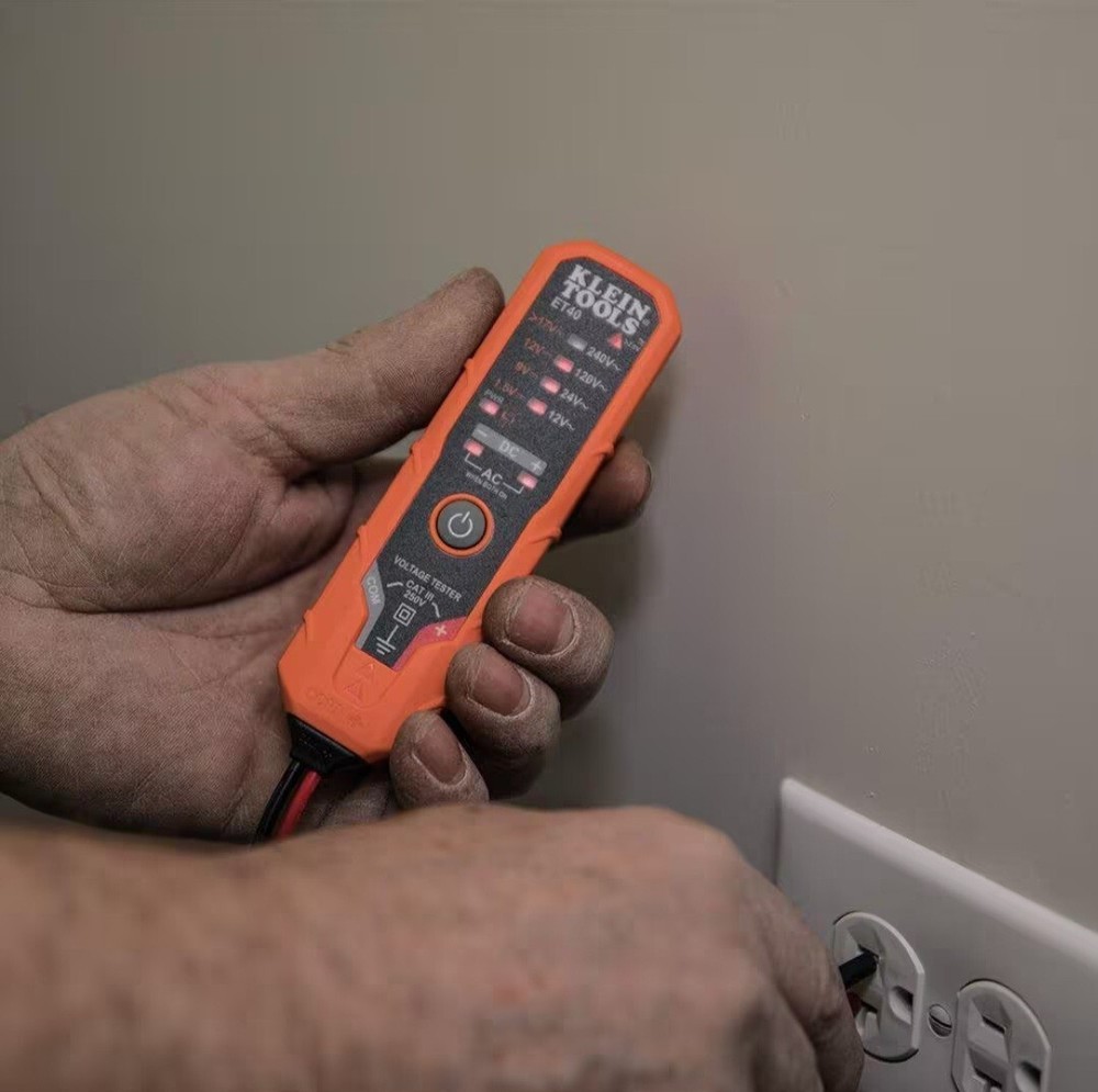 Klein ToolsDigital AC/DC Voltage and GFCI Receptacle Test Set