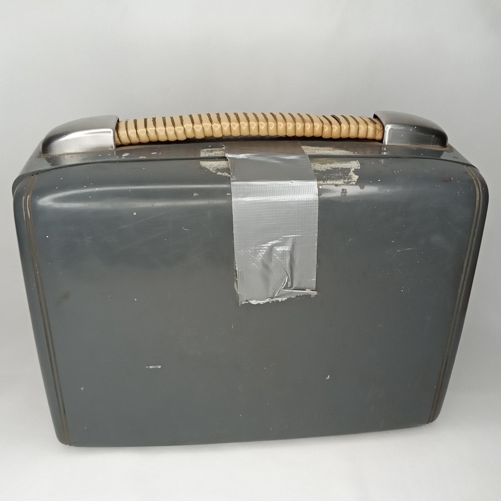 WWII Era Bakelite Portable AM Radio Zenith Tip-Top Holiday Gray 1940s