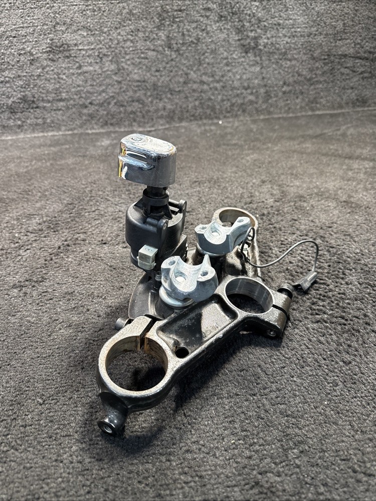 2014-2022 Harley Davidson FLHTK Triple Tree Stem W/ Ignition Switch Barrel