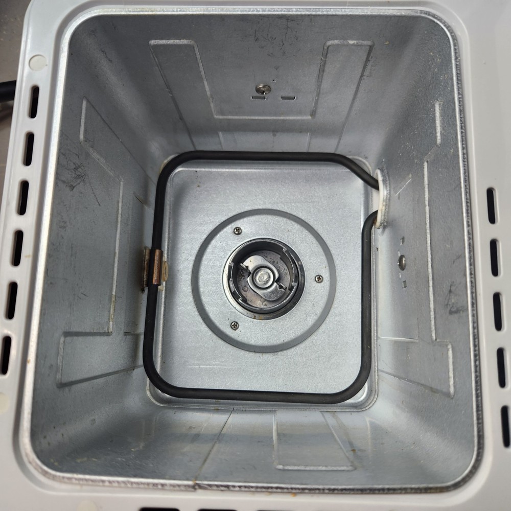 Zojirushi BBCC-Q10 Home Bakery Junior Automatic Bread Machine