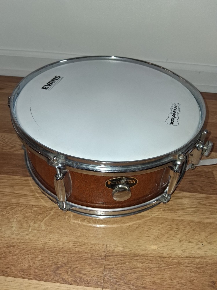 Kingston MIJ snare drum gold sparkle