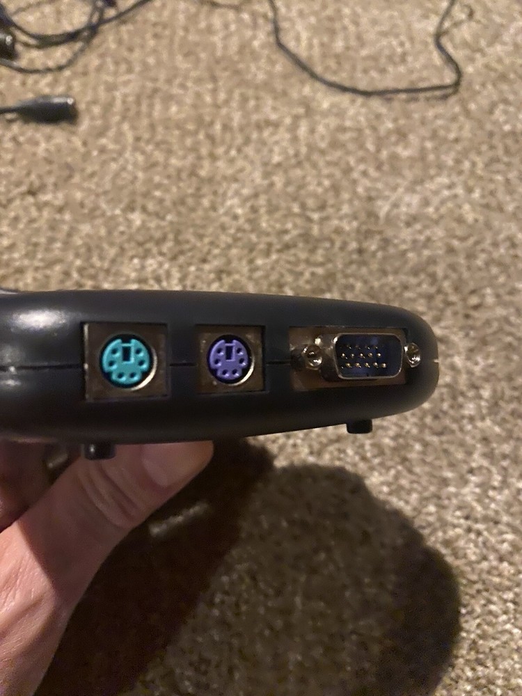 BELKIN PS/2 2-Port KVM Switch