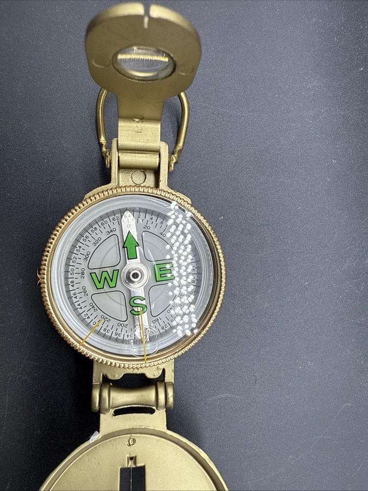 Metal compass vintage