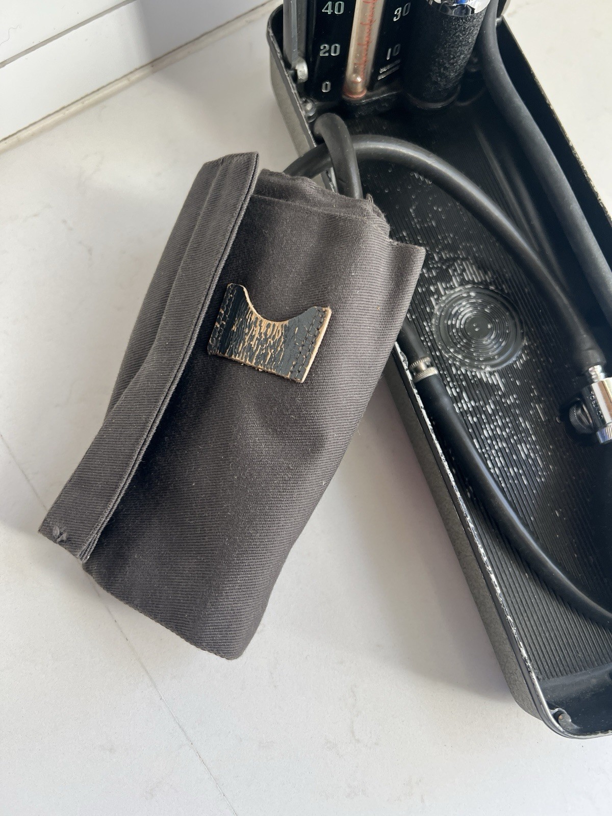 VTG Baumanometer Kompak Model 1935-1960 Blood Pressure Machine & Box