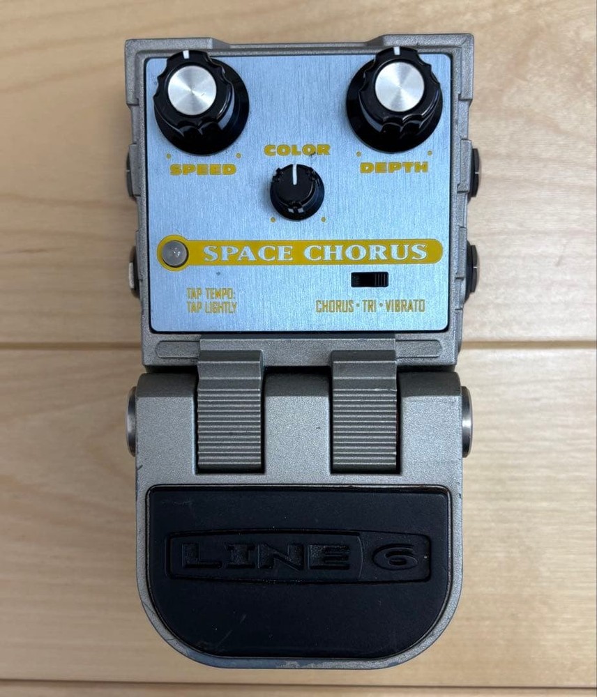 LINE 6 SPACE CHORUS Space chorus