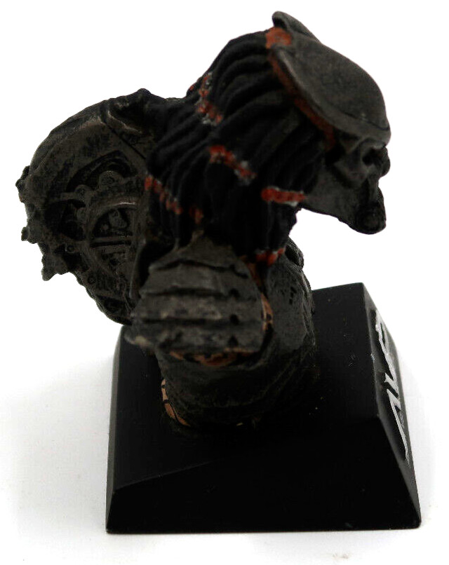 AVP Alien Vs Predator Limited Mini-Bust - Celtic Predator