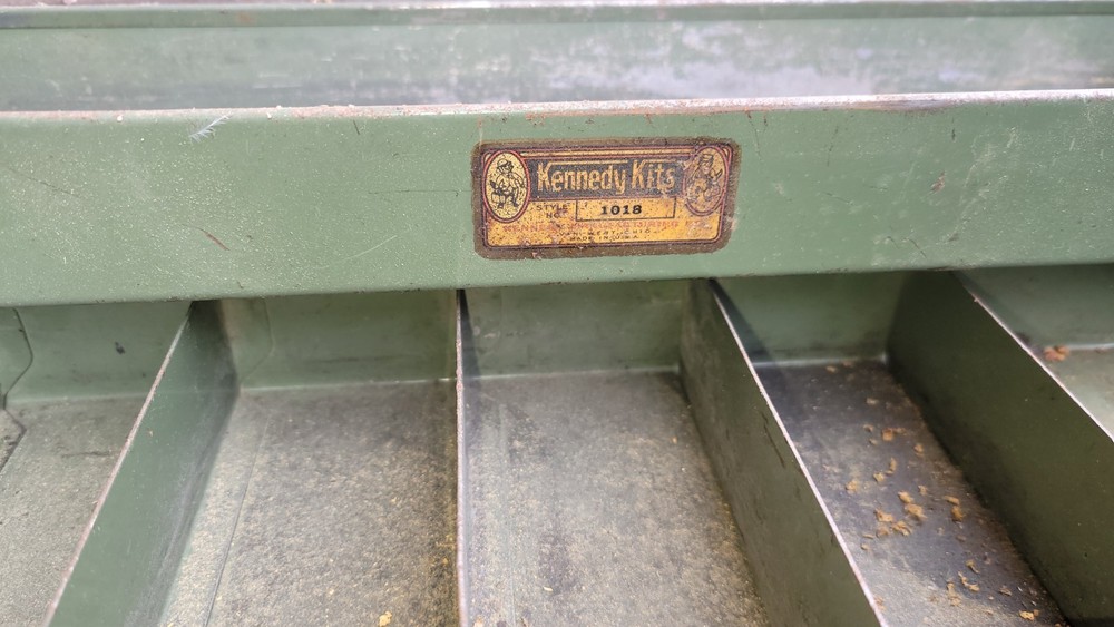 Kennedy Toolbox 1018 Cantilever Toolbox ( needs work ) sold as is