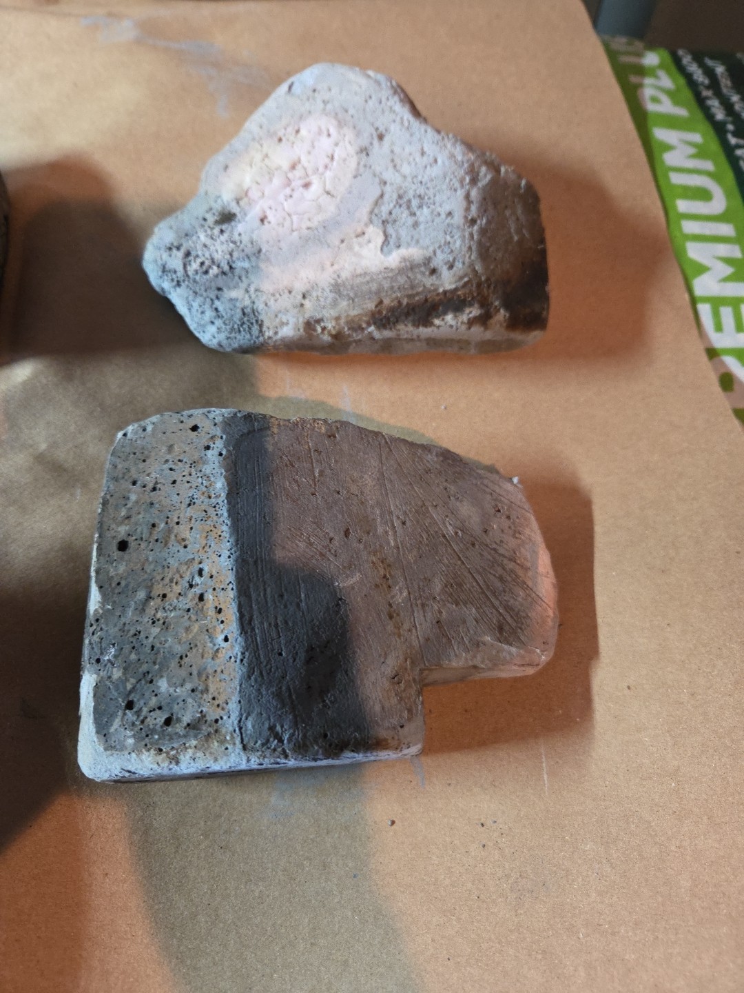 Quadra Fire Santa Fe 2005 4-Piece Corner Logs Ceramic As Pictured Used